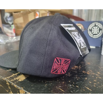 Бейсболка West Coast Choppers Red Cross Flatbill Snapback Кепка чорна